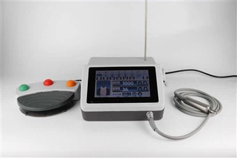 Stroj za zubni implantat